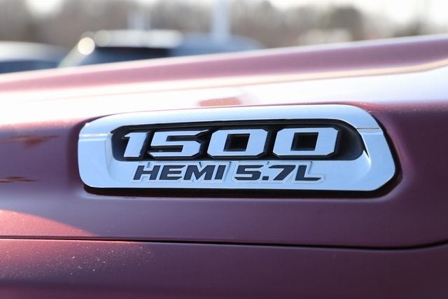 2020 RAM 1500 Laramie Crew Cab 4x4 5'7' Box