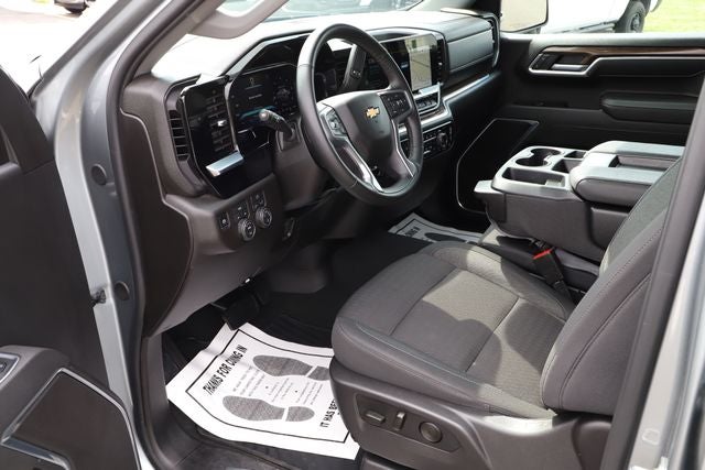 2026 Chevrolet Silverado 1500 4WD Crew Cab Standard Bed LT
