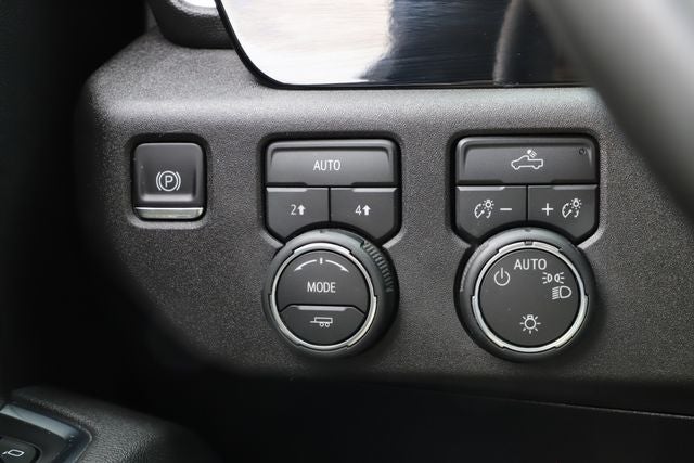 2026 Chevrolet Silverado 1500 4WD Crew Cab Standard Bed LT