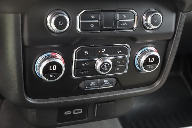 2024 GMC Yukon XL 4WD SLE