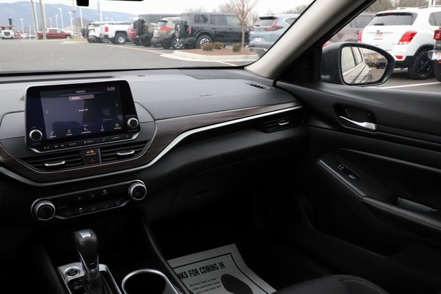 2024 Nissan Altima SV FWD