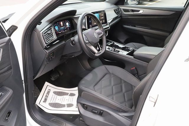 2025 Volkswagen Atlas Cross Sport 2.0T SE w/Technology