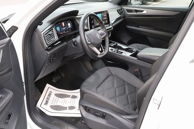 2025 Volkswagen Atlas Cross Sport 2.0T SE w/Technology