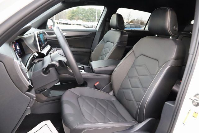 2025 Volkswagen Atlas Cross Sport 2.0T SE w/Technology