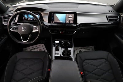 2025 Volkswagen Atlas Cross Sport 2.0T SE w/Technology