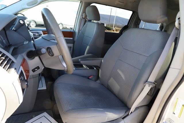 2009 Chrysler Town & Country Touring