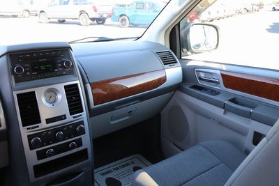 2009 Chrysler Town & Country Touring