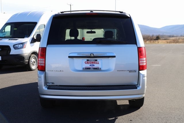 2009 Chrysler Town & Country Touring