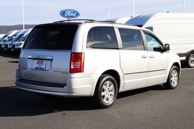 2009 Chrysler Town & Country Touring