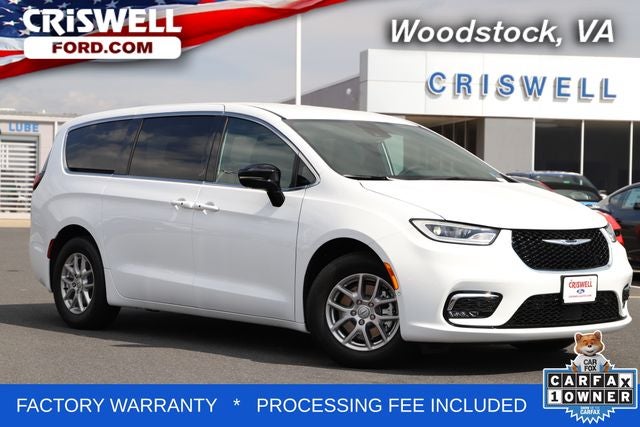 2026 Chrysler Pacifica Select