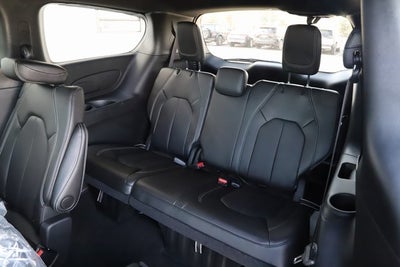 2026 Chrysler Voyager VOYAGER LX