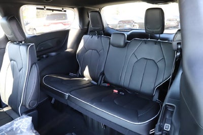 2027 Chrysler Pacifica PACIFICA LIMITED