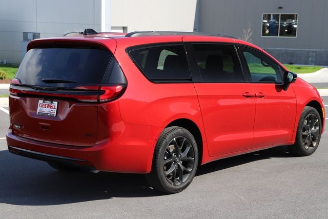 2026 Chrysler Pacifica PACIFICA SELECT AWD