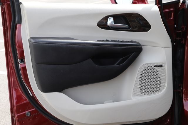2022 Chrysler Pacifica Limited AWD