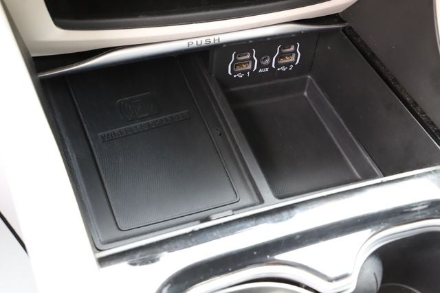 2022 Chrysler Pacifica Limited AWD