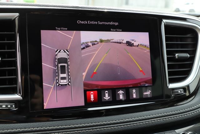 2022 Chrysler Pacifica Limited AWD