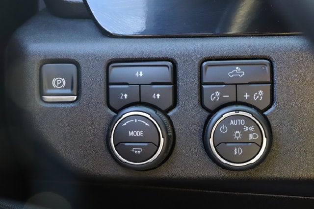 2025 Chevrolet Silverado 2500HD 4WD Crew Cab Standard Bed LT