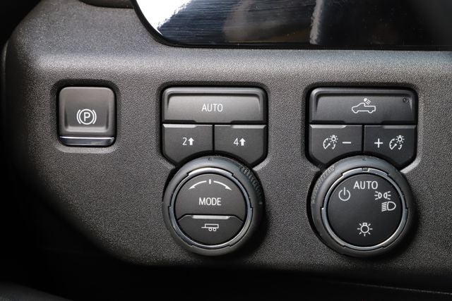 2026 Chevrolet Silverado 1500 4WD Crew Cab Standard Bed LT