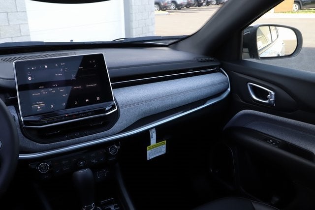 2024 Jeep Compass COMPASS LATITUDE LUX 4X4