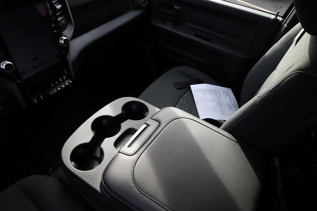 2026 RAM Ram 3500 RAM 3500 TRADESMAN CREW CAB 4X4 6'4' BOX