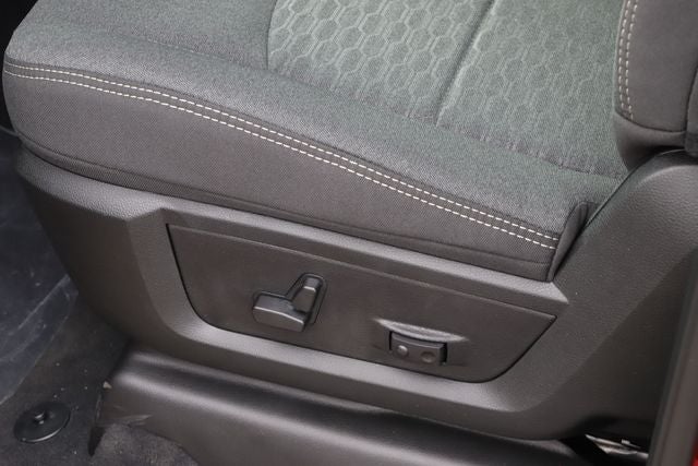 2027 RAM Ram 3500 RAM 3500 BIG HORN CREW CAB 4X4 8' BOX