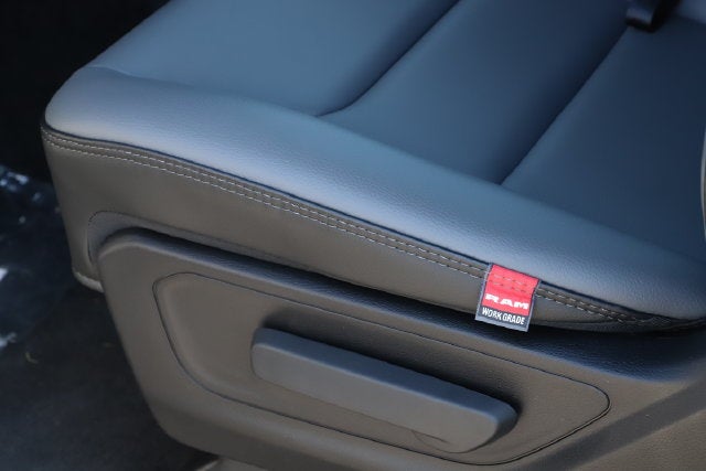 2027 RAM Ram 1500 RAM 1500 TRADESMAN CREW CAB 4X2 5'7' BOX
