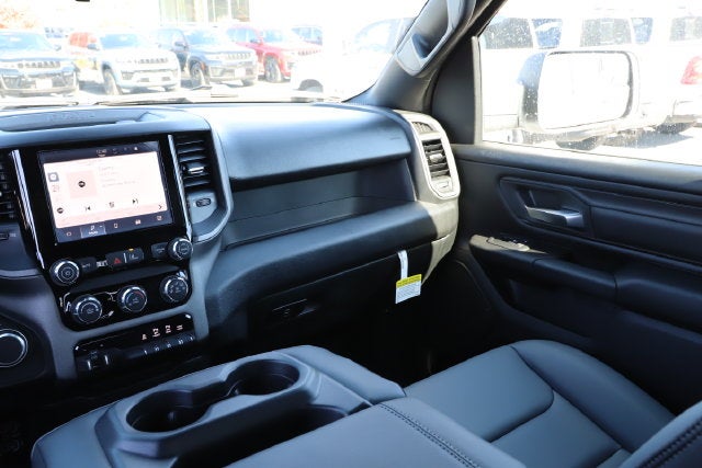 2027 RAM Ram 1500 RAM 1500 TRADESMAN CREW CAB 4X2 5'7' BOX