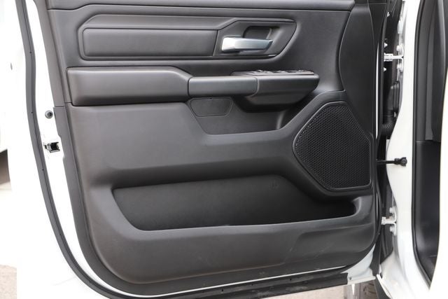 2026 RAM 1500 RAM 1500 TRADESMAN CREW CAB 4X4 5'7' BOX