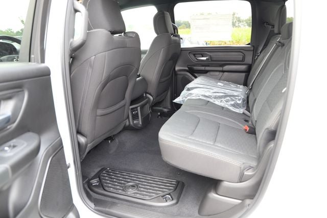 2026 RAM 1500 RAM 1500 TRADESMAN CREW CAB 4X4 5'7' BOX
