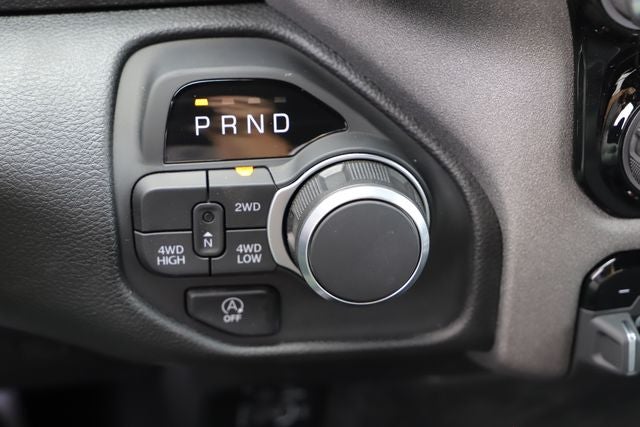 2026 RAM 1500 RAM 1500 TRADESMAN CREW CAB 4X4 5'7' BOX
