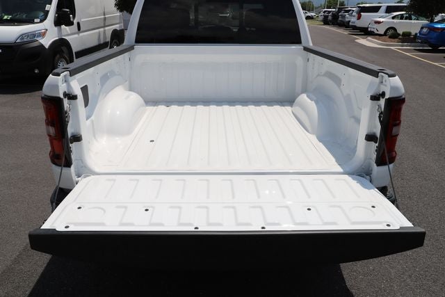 2026 RAM Ram 1500 RAM 1500 TRADESMAN CREW CAB 4X4 5'7' BOX
