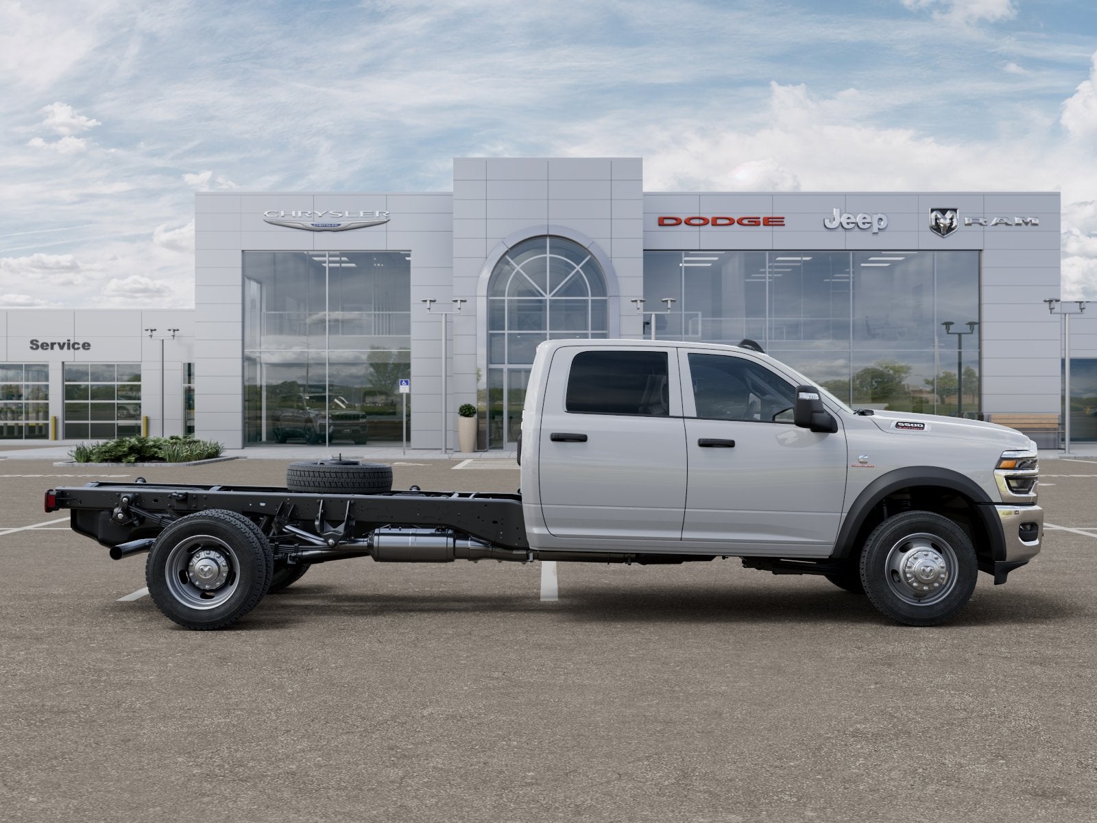 2025 RAM 5500 Chassis RAM 5500 TRADESMAN CHASSIS CREW CAB 4X4 84' CA