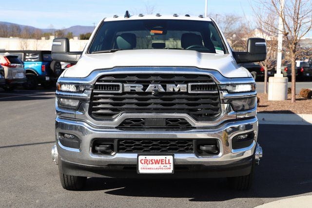 2026 RAM Ram 3500 Chassis Cab RAM 3500 TRADESMAN CREW CAB CHASSIS 4X4 60' CA