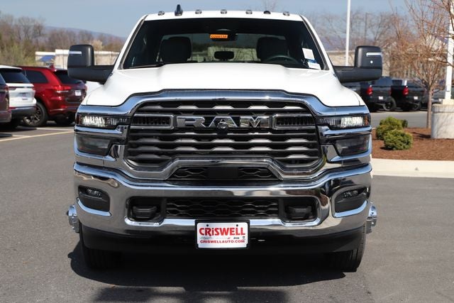 2026 RAM Ram 3500 Chassis Cab RAM 3500 TRADESMAN CREW CAB CHASSIS 4X4 60' CA
