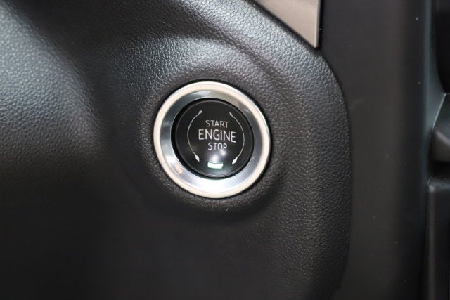 2020 Chevrolet Silverado 1500 4WD Crew Cab Short Bed LT