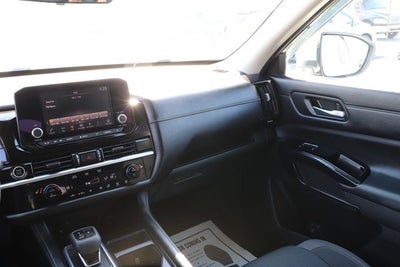 2022 Nissan Pathfinder SV 4WD