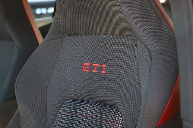 2023 Volkswagen Golf GTI 2.0T Autobahn