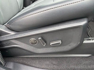 2024 Ford F-150 Lightning LARIAT