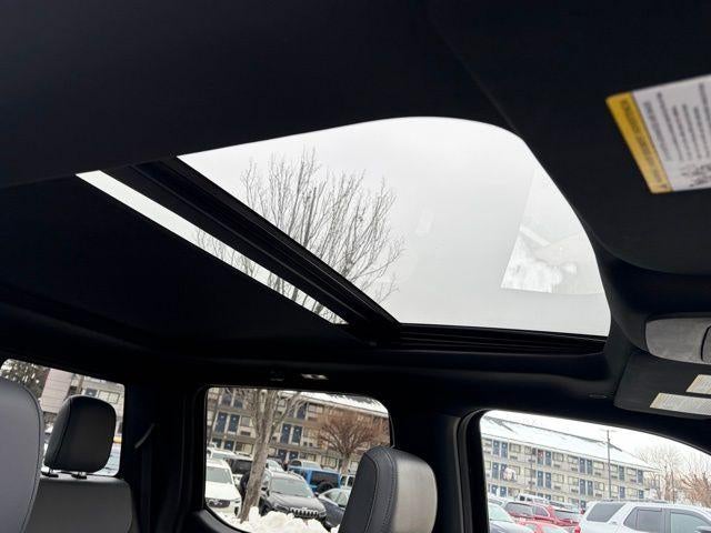 2024 Ford F-150 Lightning LARIAT