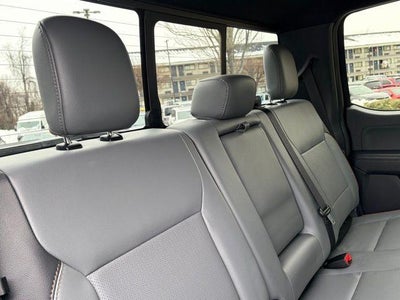 2024 Ford F-150 Lightning LARIAT