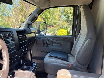 2022 Chevrolet Express Cutaway 3500 Base