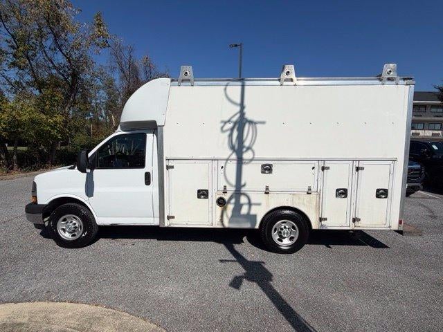 2022 Chevrolet Express Cutaway 3500 Base