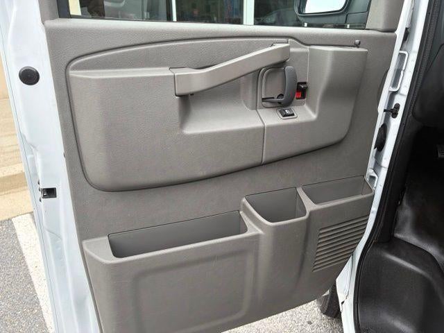 2025 Chevrolet Express Cargo Base