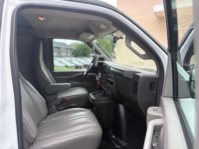2025 Chevrolet Express Cargo Base