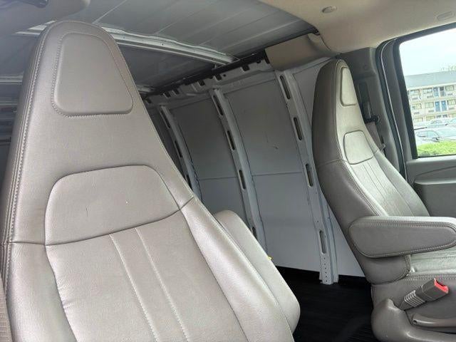 2025 Chevrolet Express Cargo Base