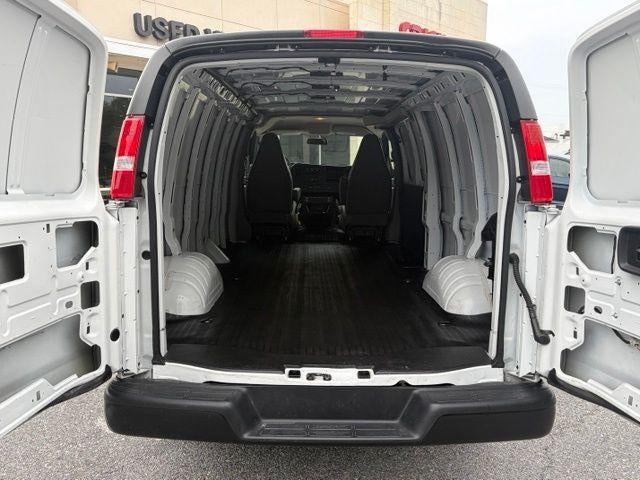 2025 Chevrolet Express Cargo Base