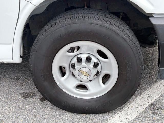 2025 Chevrolet Express Cargo Base