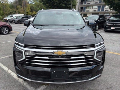 2025 Chevrolet Suburban LT