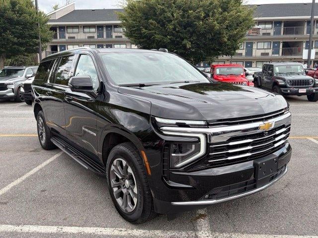 2025 Chevrolet Suburban LT