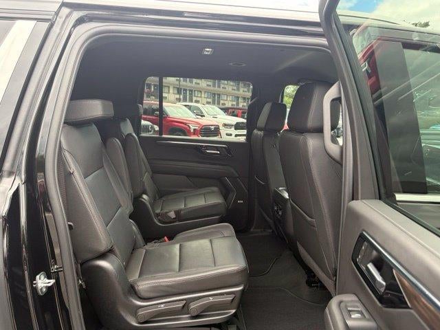 2025 Chevrolet Suburban LT